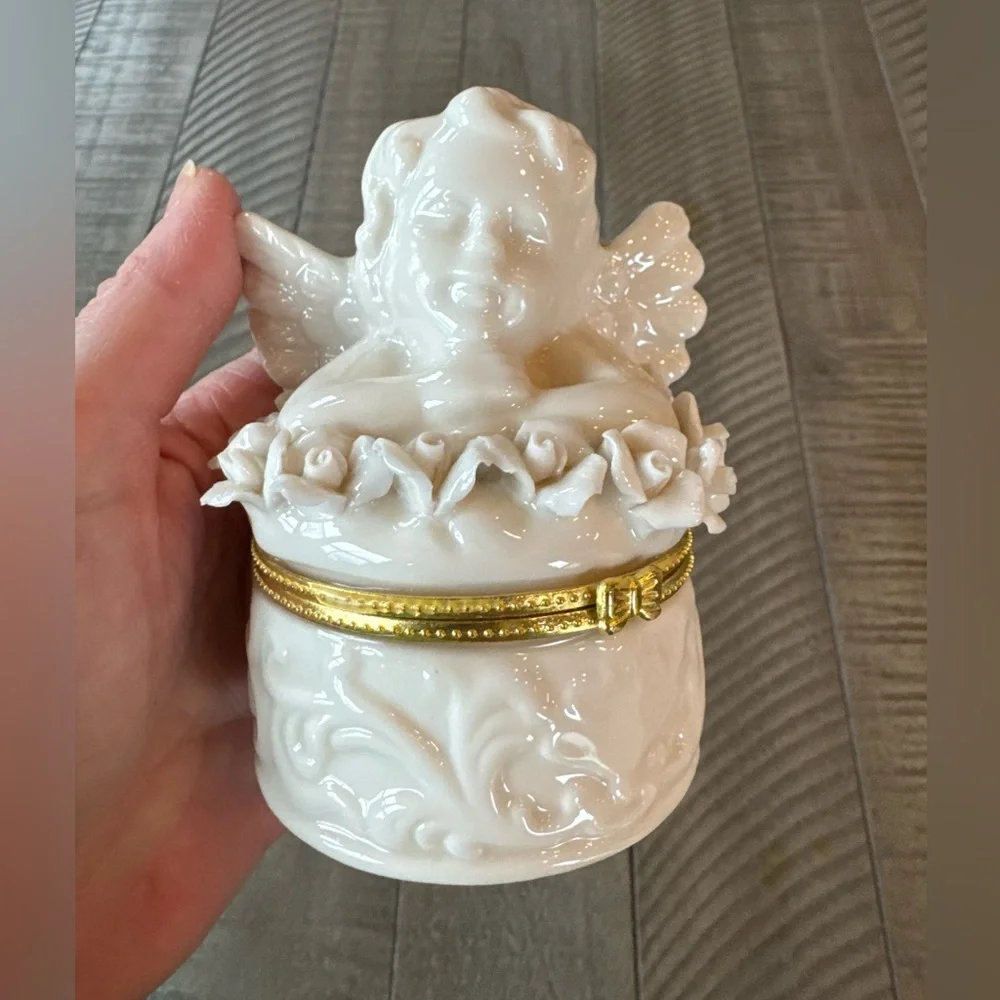 Vintage Cherub Angel Trinket/Jewelry Box Jar Container